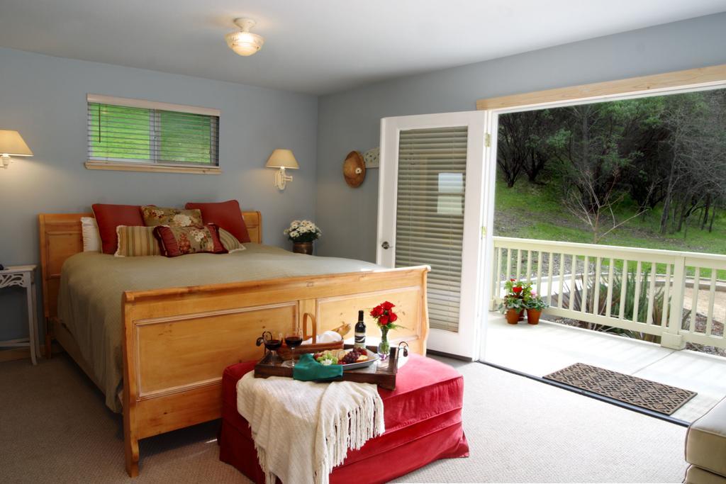 Aurora Park Cottages Calistoga Rom bilde